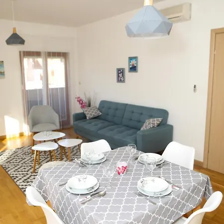 Apartman Lana *